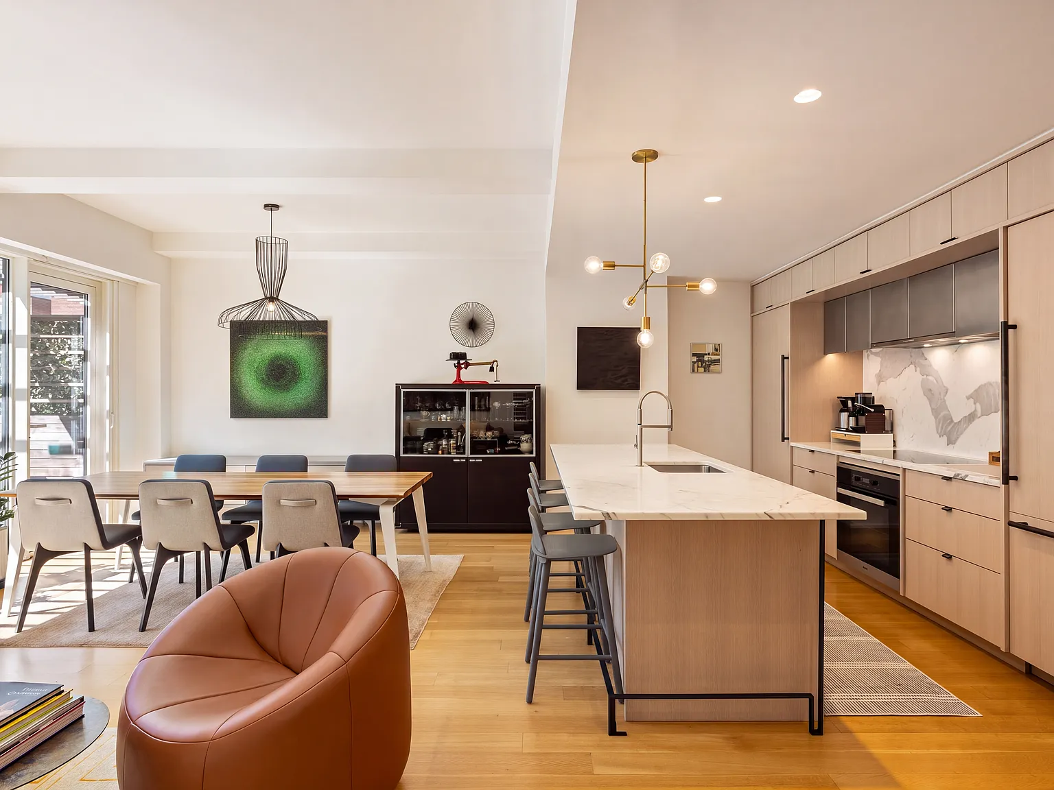 318 West 52nd Street — Photo 3