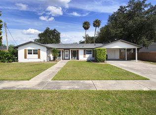 920 ORANGE AVENUE, TAVARES, FL 32778