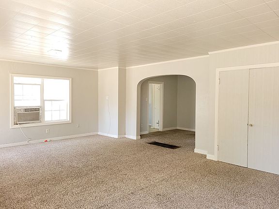 3rd image of 1018-1020 Pile St #1018
