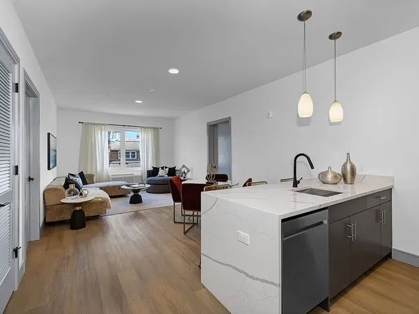 1435 10th Street image 4 of 59