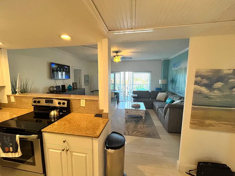 880 Mandalay Ave #C404 — Photo 9
