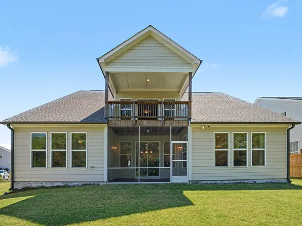 200 Wonderberry Way, Holly Springs, NC 27540