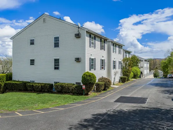 18 Lexington Hill #8, Harriman, NY 10926