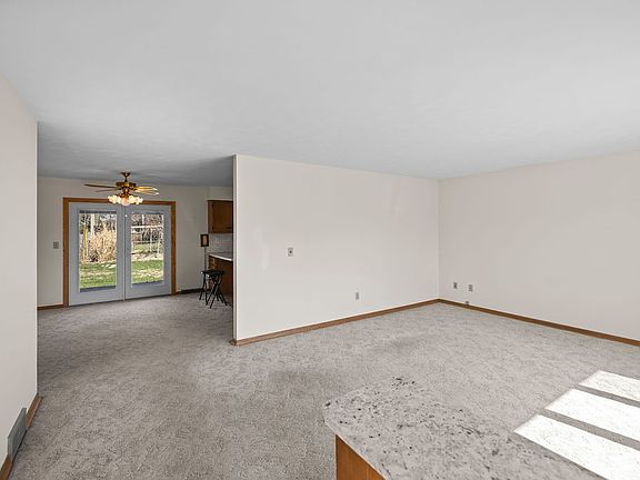 5th image of 4051 Sheffield Dr