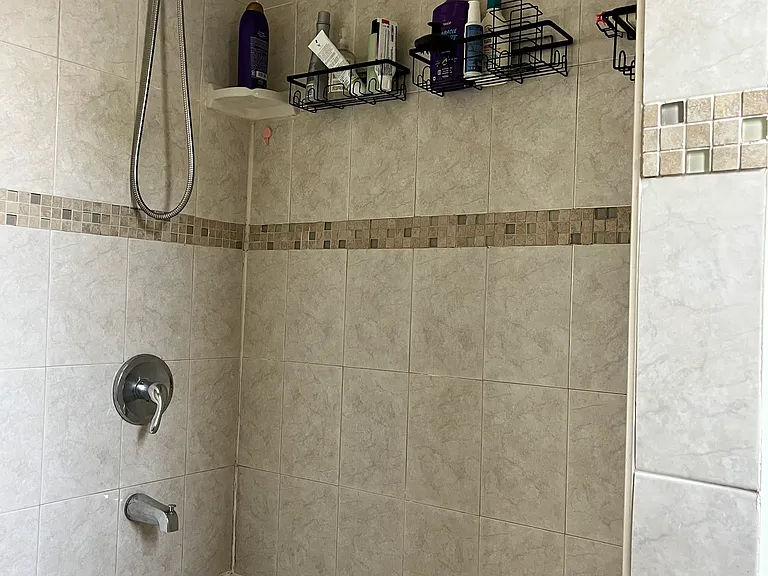 348 Davis Ave #2 — Photo 13