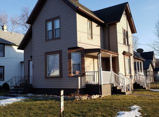 701 E Benton St, Aurora, IL 60505