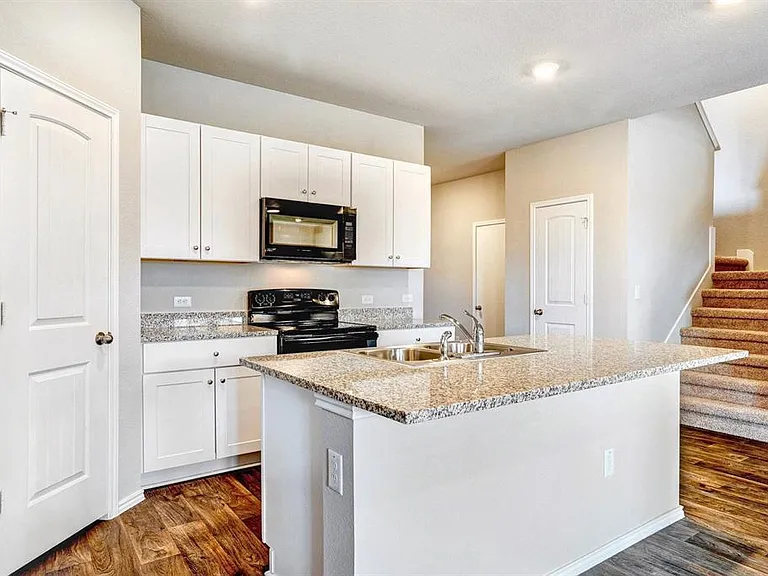 5905 Brocade Dr — Photo 4