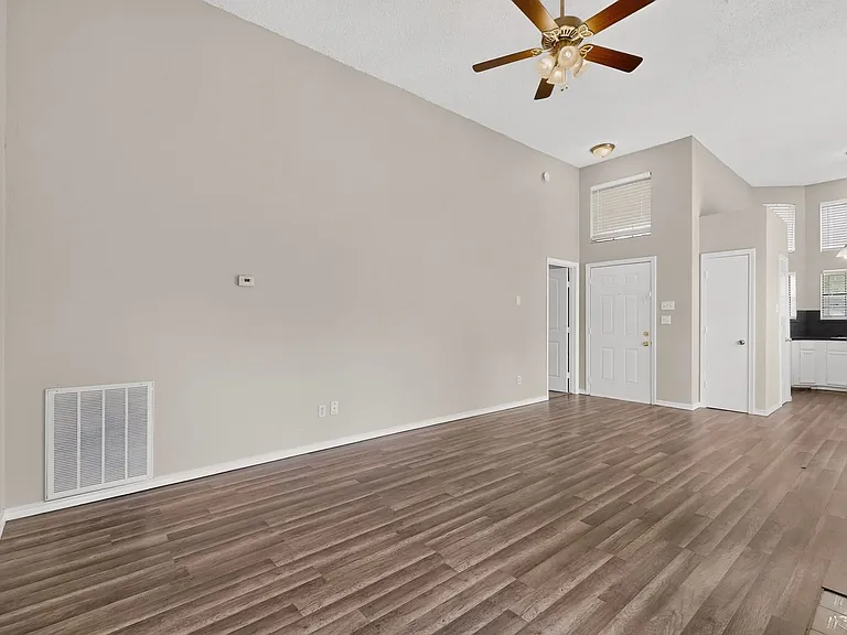 2521 Winter Oak St — Photo 5