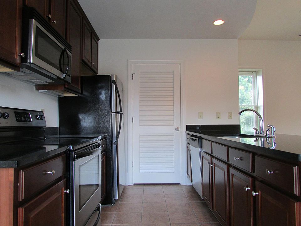 1st image of 16 S Brunswick St