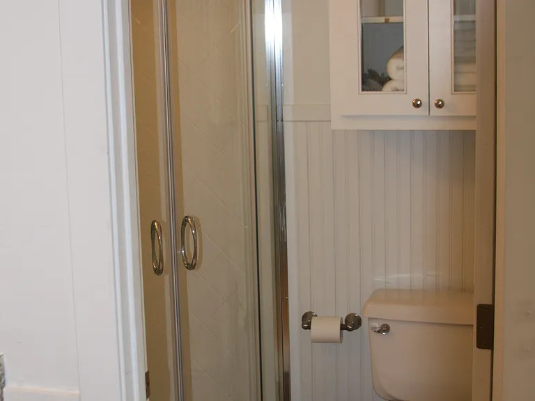 340 Sandercock St — Photo 7