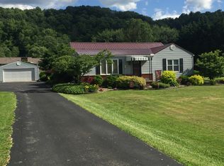 616 Riverview Dr, Belmont, WV
