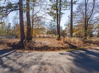 573 N 2nd St, Zavalla, TX 75980