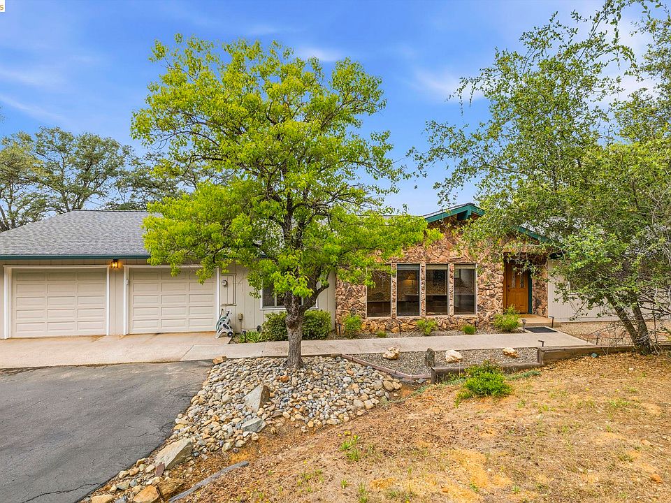 1st image of 18320 Avenida Bonita
