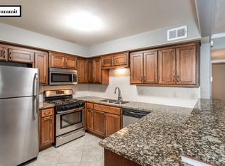 Summit Penn Place, Kansas City, MO 64111