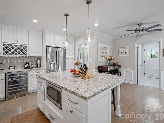3rd image of 2082 2nd Street Dr NW
