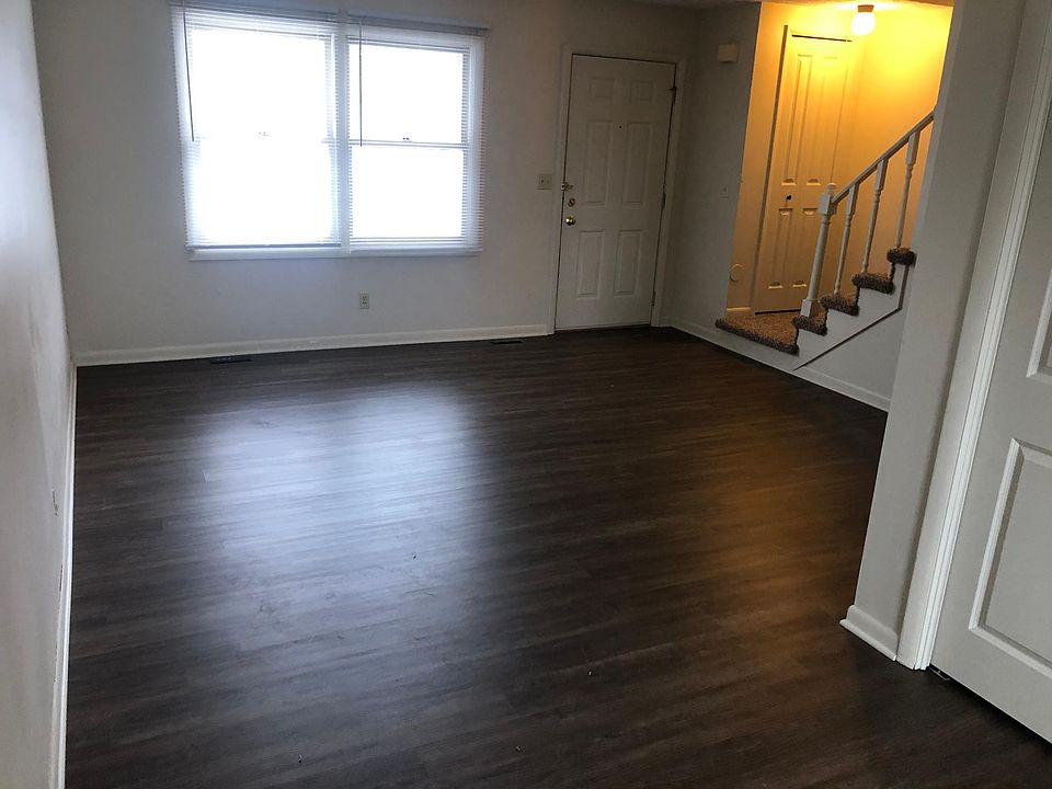 1st image of 704 W South St