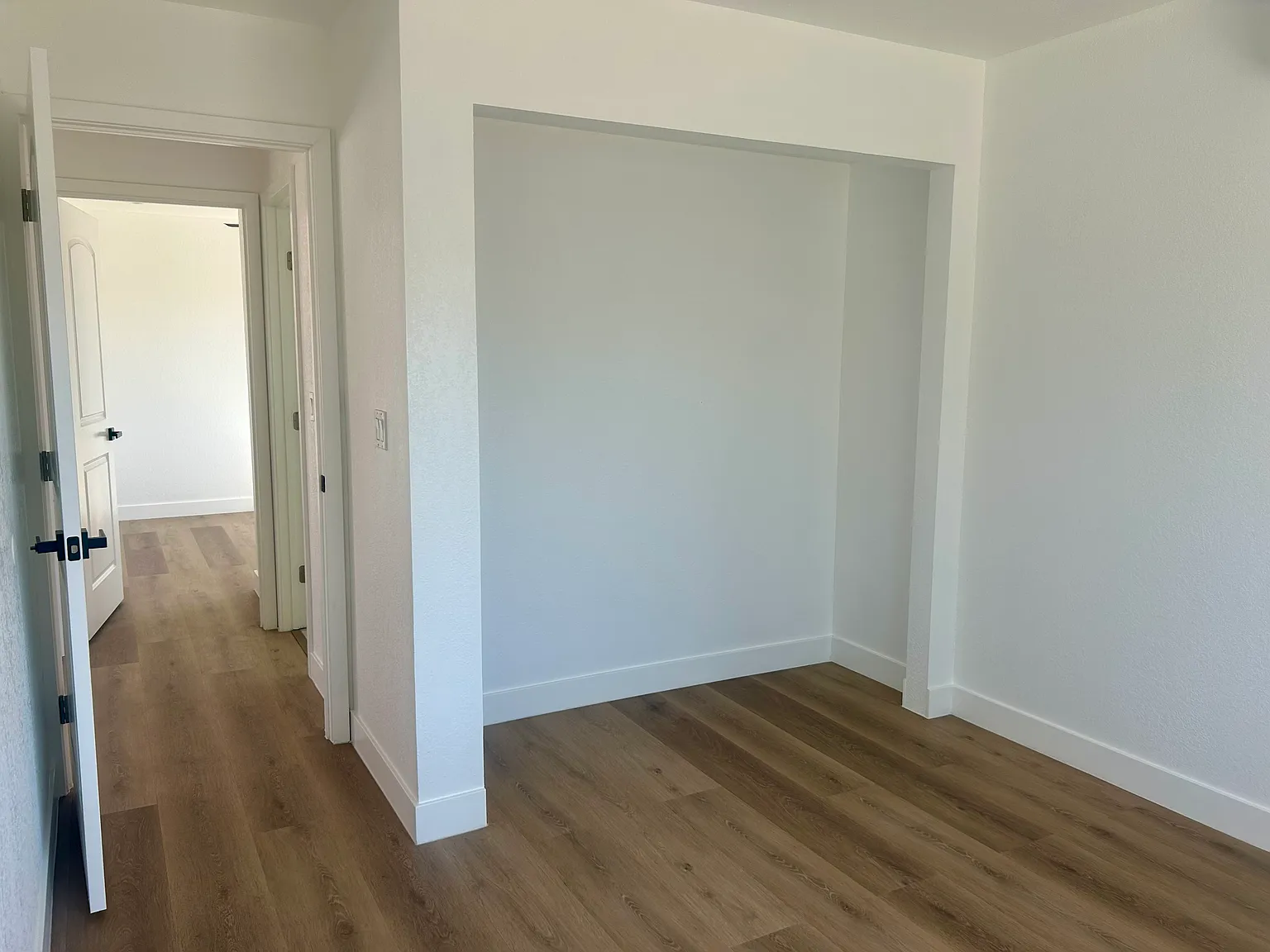 2 bed, 630 sqft, $2,500 — Photo 1