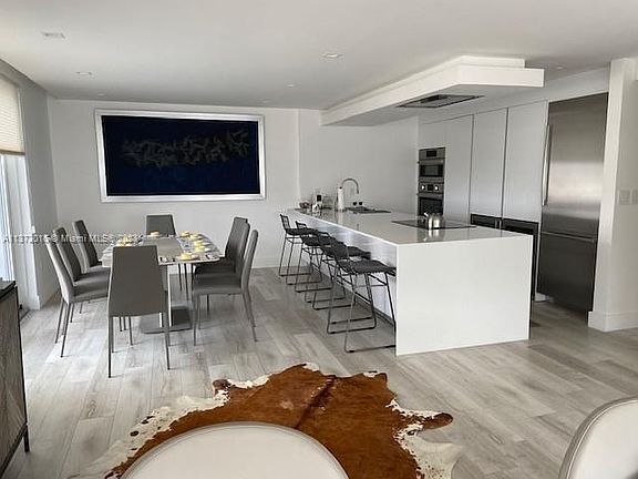 5th image of 177 Ocean Lane Dr APT 909