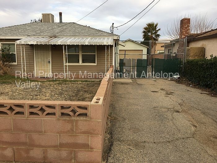 2nd image of 42126 52nd St W