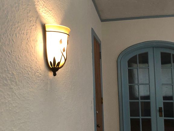 4th image of 439 Sevilla Ave APT 4