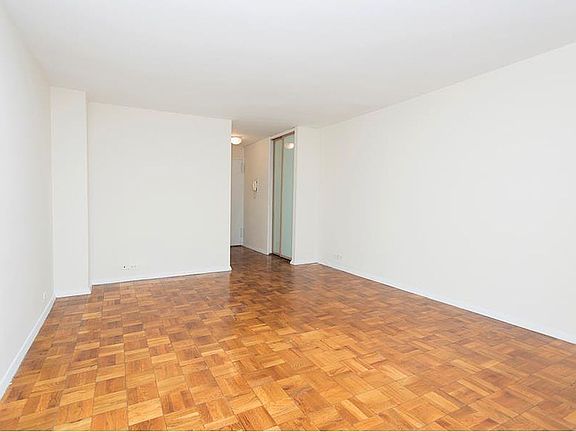 4th image of 1160 3rd Ave APT 5G