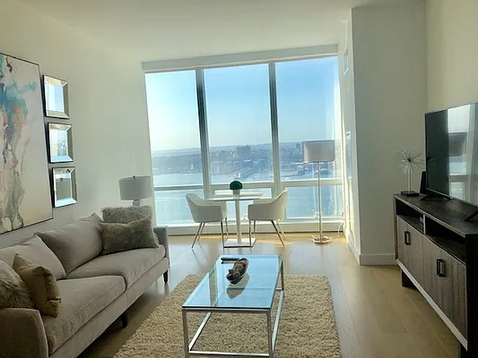 Rented by Related Rentals | media 8