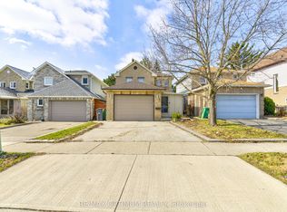 5 Roehampton Cres, Brampton, ON L6Y2R3
