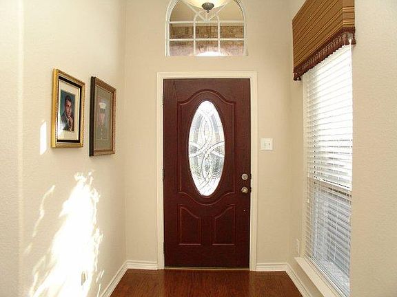 3rd image of 8021 Whitehart St