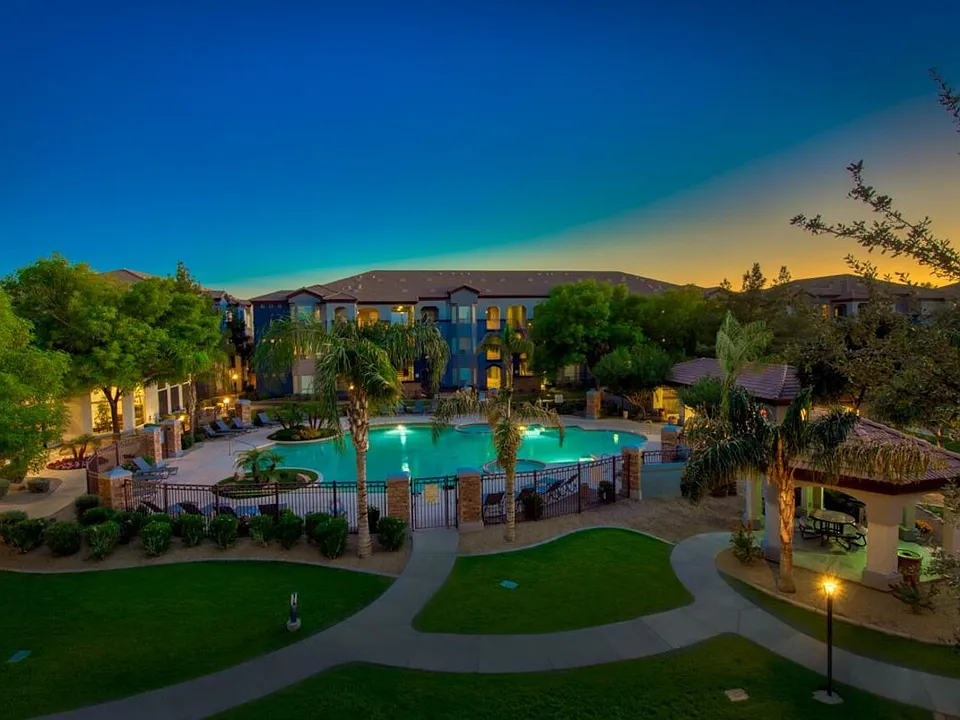 The Villas at Camelback Crossing