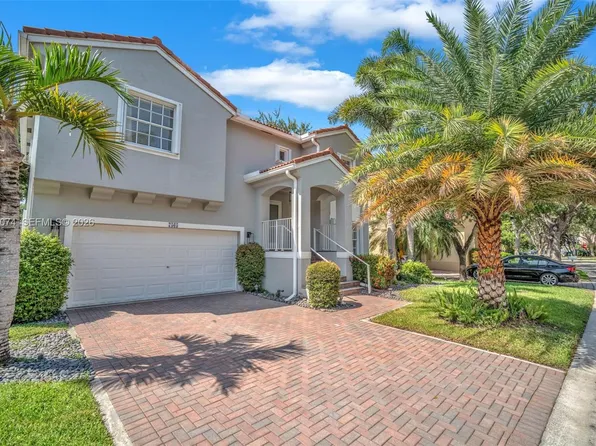 7565 NW 19th Dr, Pembroke Pines, FL 33024