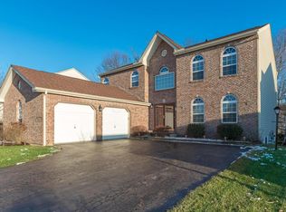 293 N Bend Dr, Pataskala, OH 43062