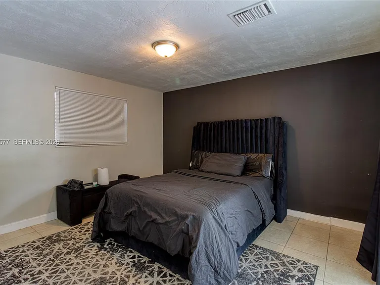 6620 NW 21st Ct — Photo 29