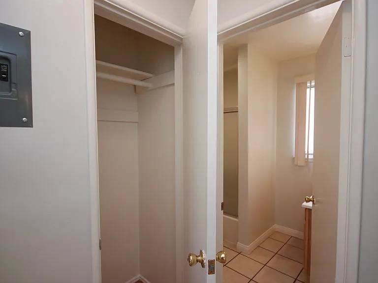 343 S Madison Ave #4 — Photo 11