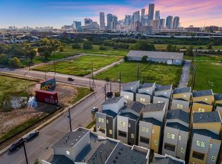 2717 Clinton Dr, Houston, TX 77020