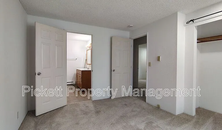 1803 Winfield Ave #B — Photo 10