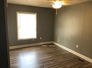 911 Beacon Light Rd, Spartanburg, SC 29307