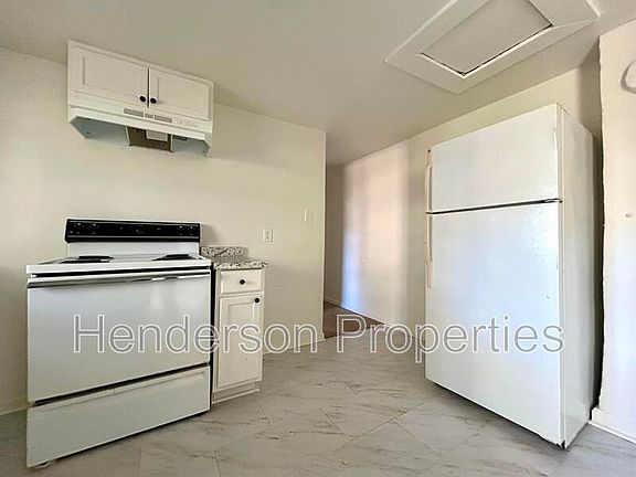 5th image of 532 E Iredell Ave APT B