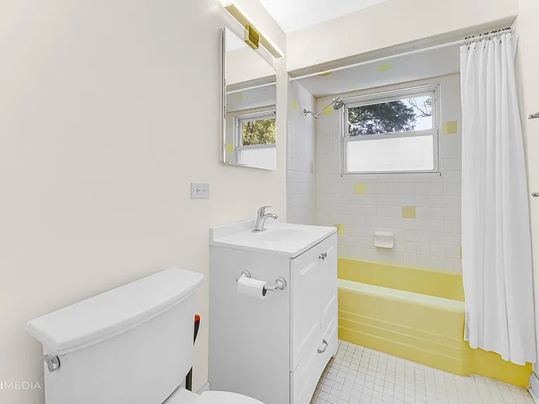 319 Park Dr — Photo 16