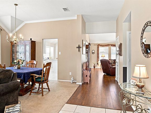 3rd image of 1230 Tralee Ln
