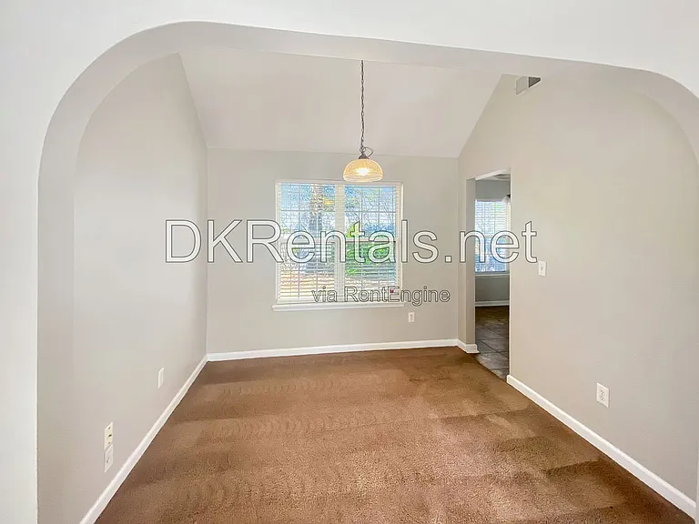 2743 Lake Park Rdg W — Photo 4