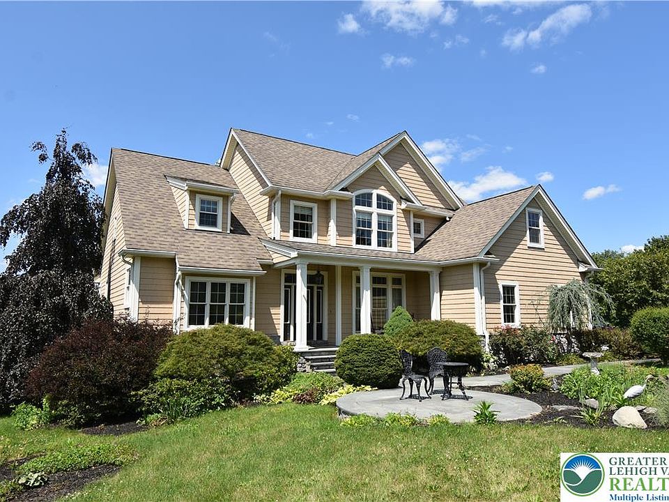 1st image of 297 Treeline Dr