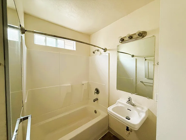 2144 30th St #2 — Photo 11