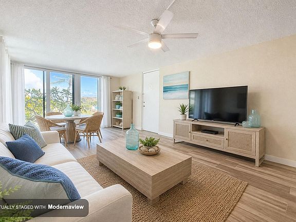 3rd image of 3C Regatta Point St