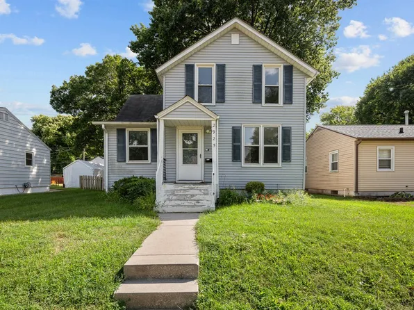 2925 Bellevue Ave, Bettendorf, IA 52722