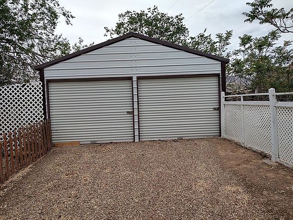 5th image of 117 N Thompson Canyon Rd