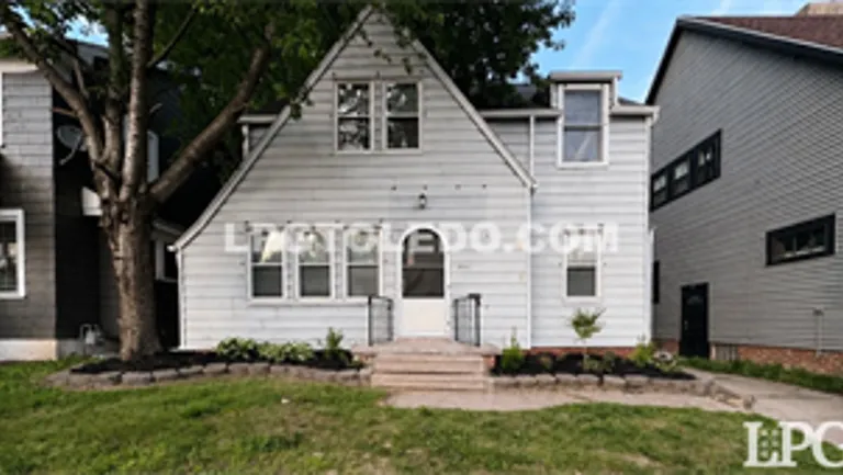 4032 Parrakeet Ave — Photo 1