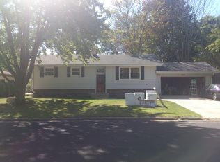 539 12th Ave, Union Grove, WI 53182