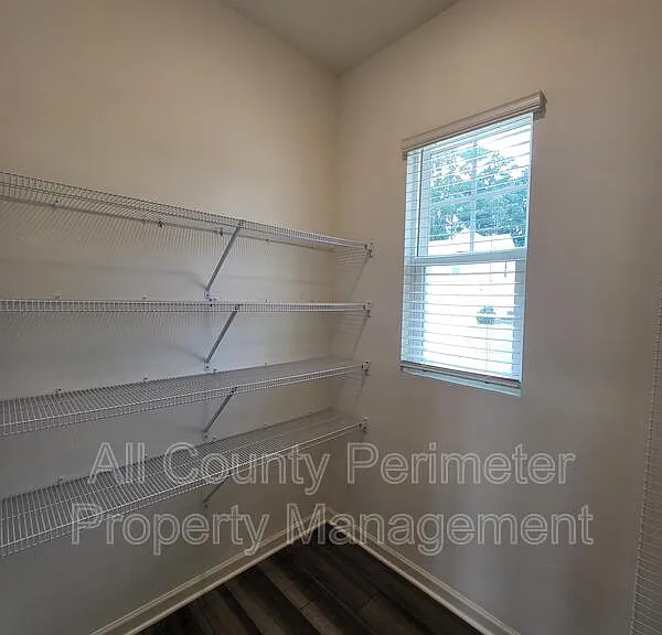 212 Cottontail Ln — Photo 5