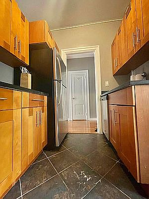 2nd image of 231 E 58th St APT 5B
