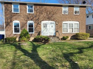 114 E Summerset Ln, Buffalo, NY